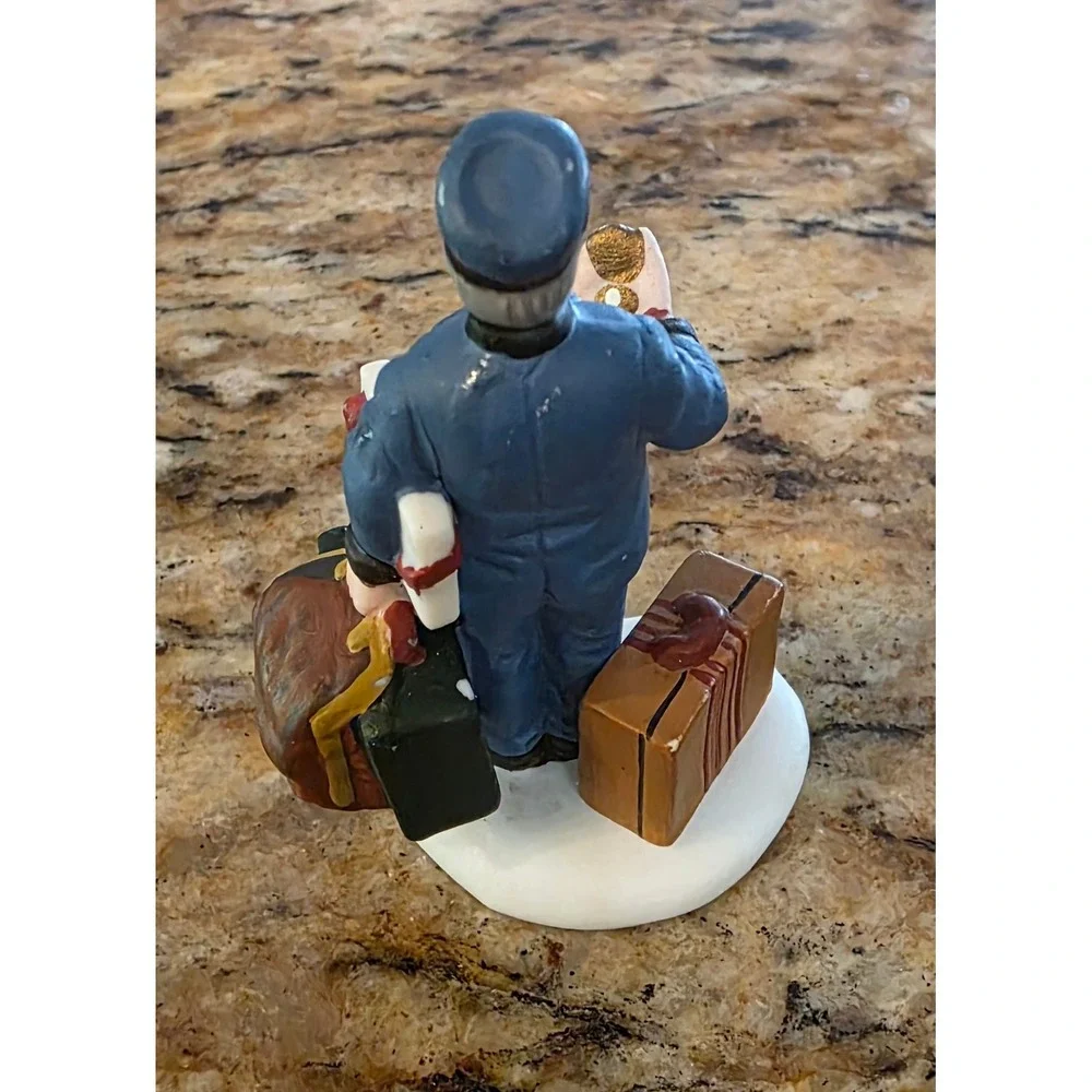 Dept 56 Going Home For The Holidays Conductor‎ Figure